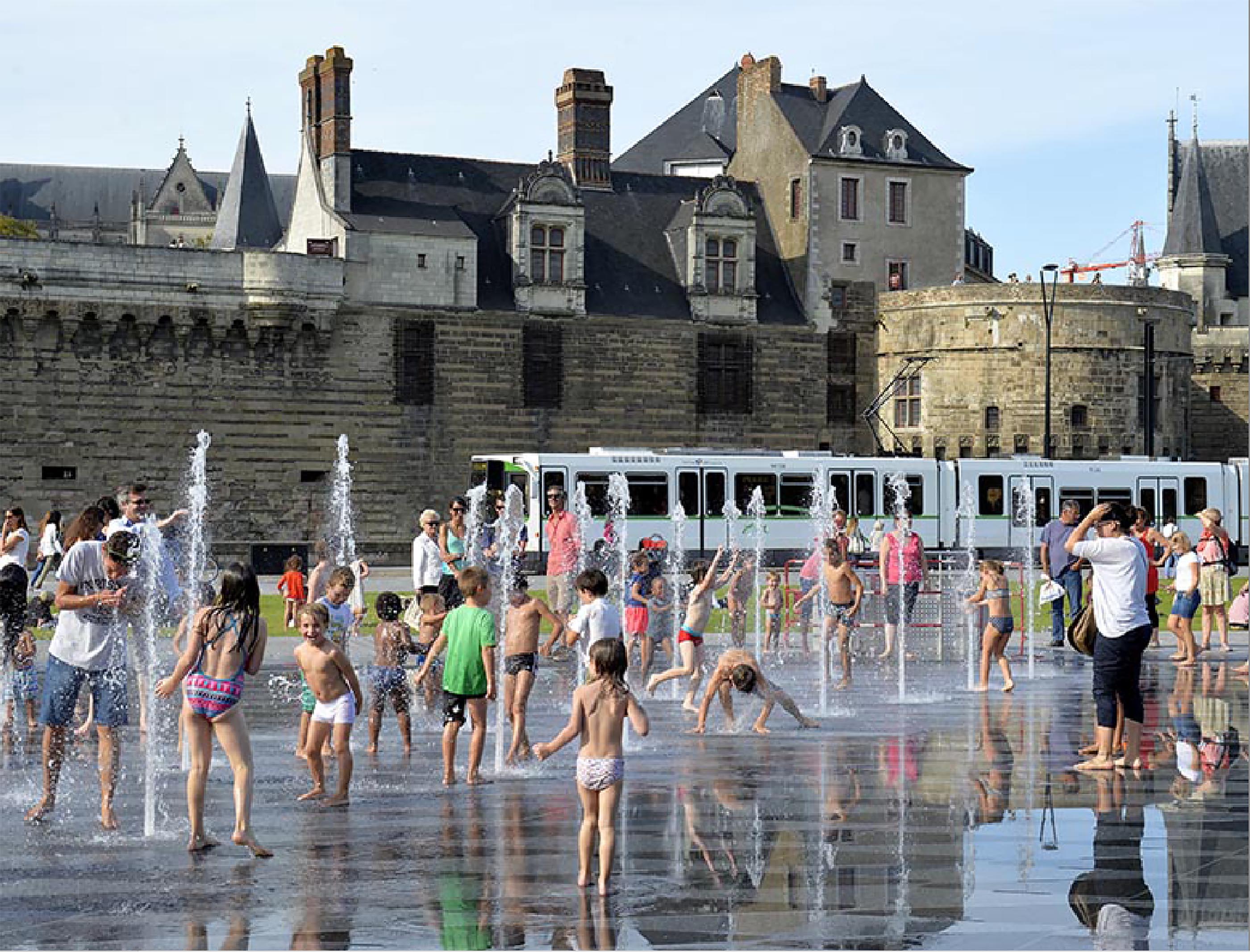 Design in the city through the lens of rain