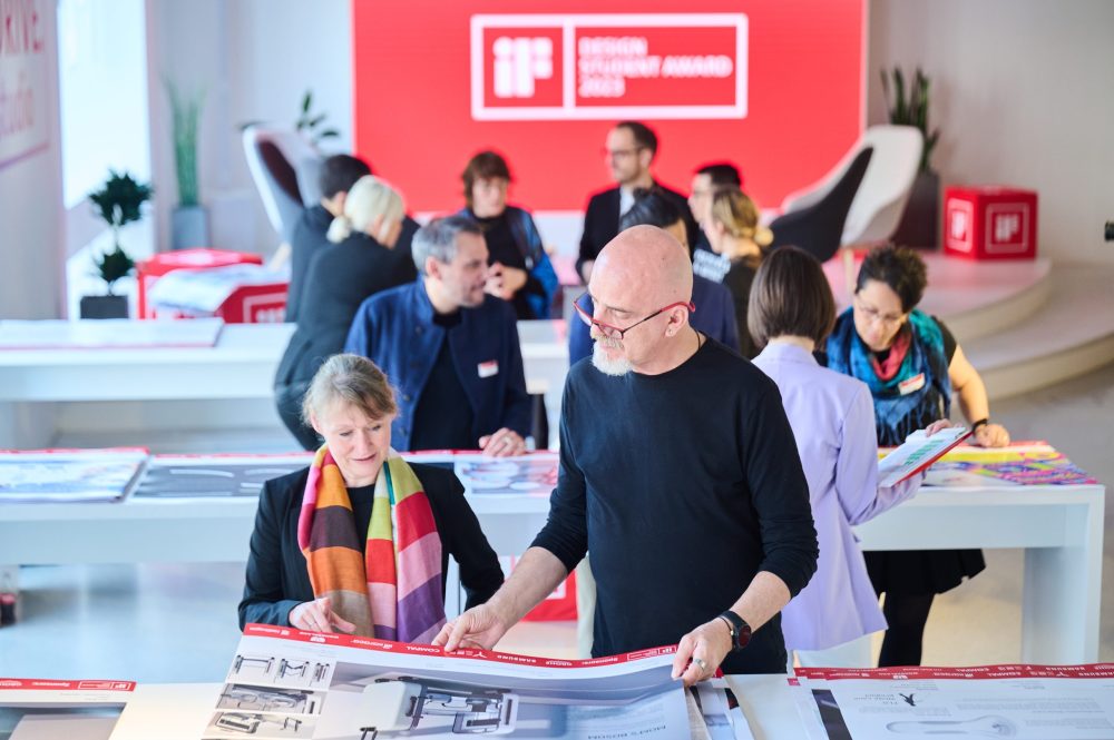 LAST CALL for design students!