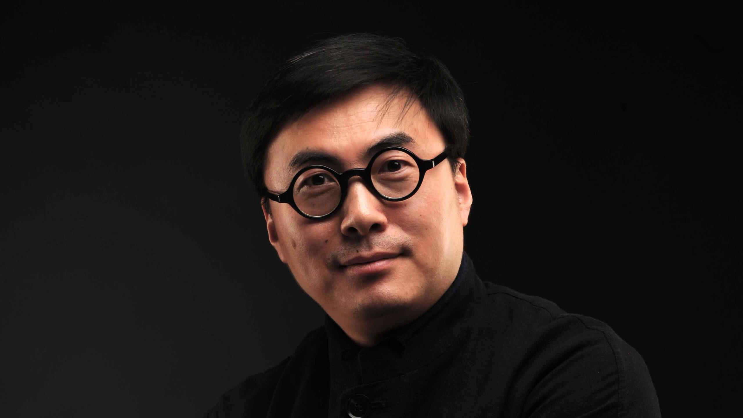 Former WDO Board Member LOU Yongqi receives honorary doctorate degree from Royal College of Art